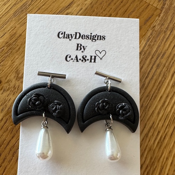 Jewelry - Black and Silver Earrings with Pearl Drop